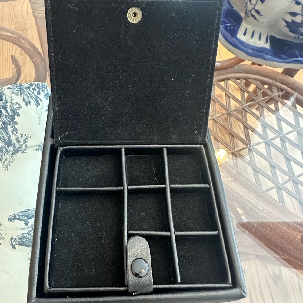 Leather Jewelry Travel Carrier - Picture 5 of 5